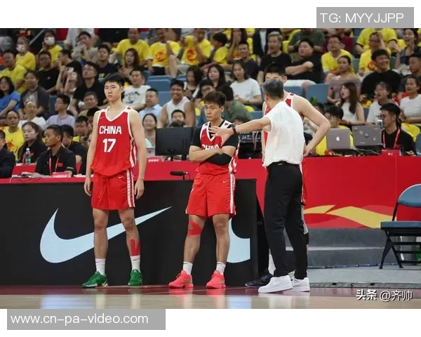 男篮迎战伊朗队全力争胜力争晋级赛场精彩瞬间回顾